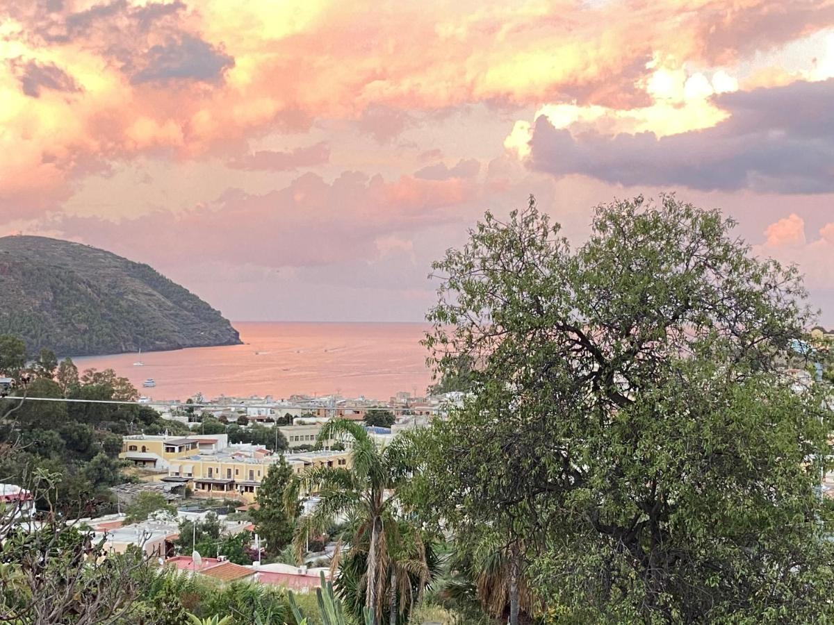 Villa La Milanina Lipari  Extérieur photo