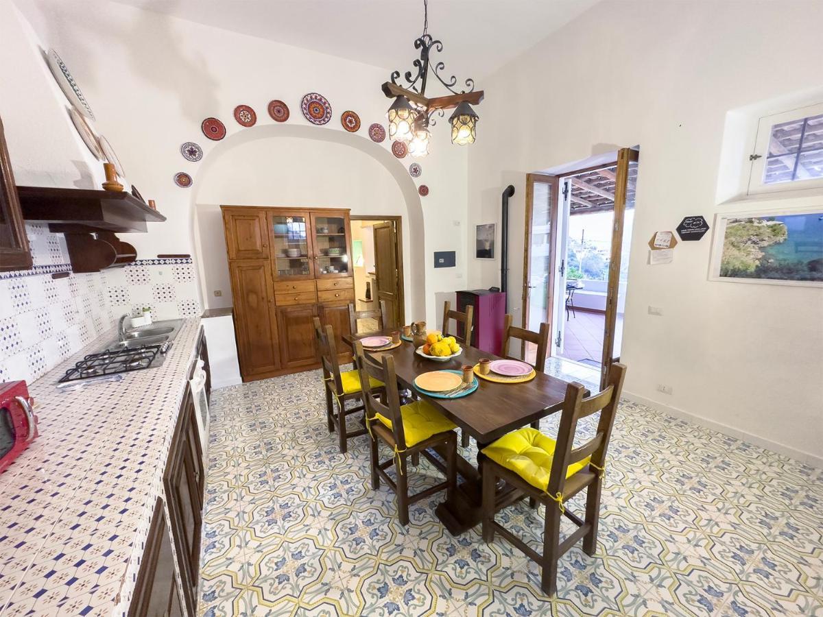 Villa La Milanina Lipari  Extérieur photo