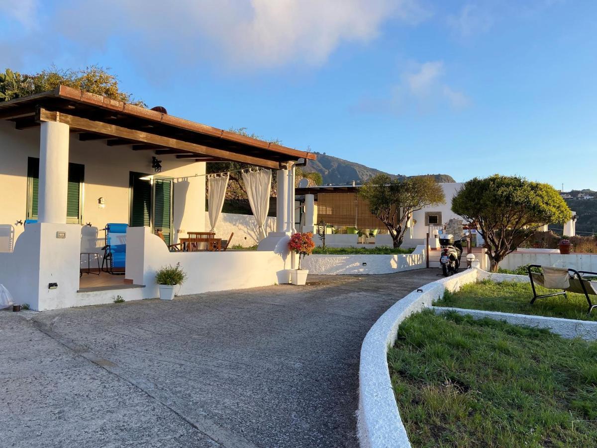 Villa La Milanina Lipari  Extérieur photo