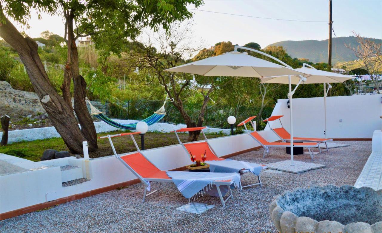 Villa La Milanina Lipari  Extérieur photo