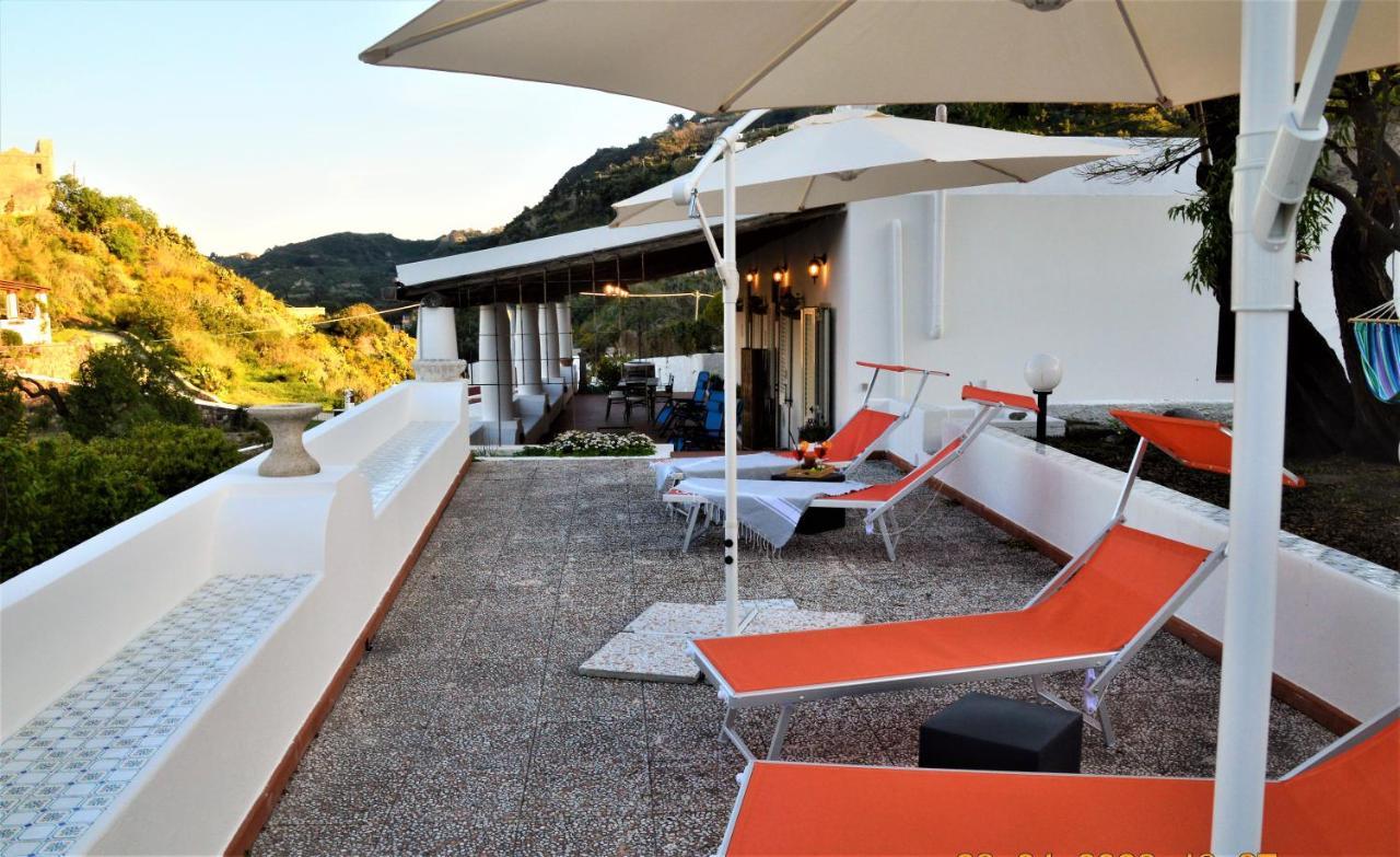 Villa La Milanina Lipari  Extérieur photo