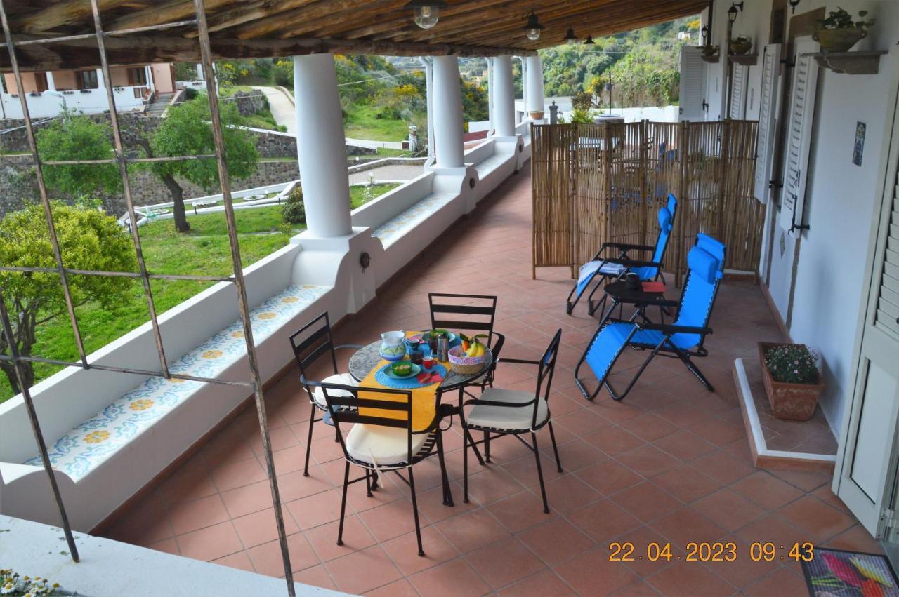 Villa La Milanina Lipari  Extérieur photo